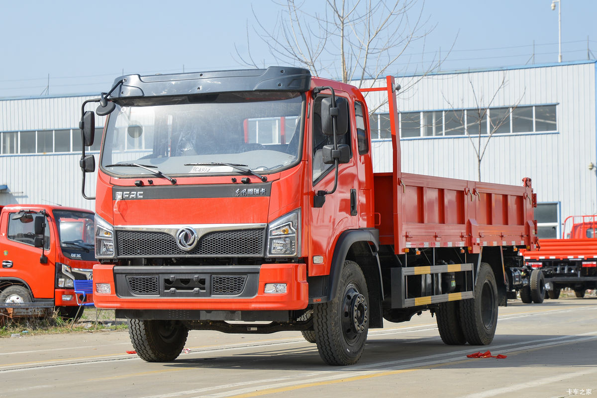 Самосвал Дунфэн Фурика F8 184 л.с. 4X2 5,25 м