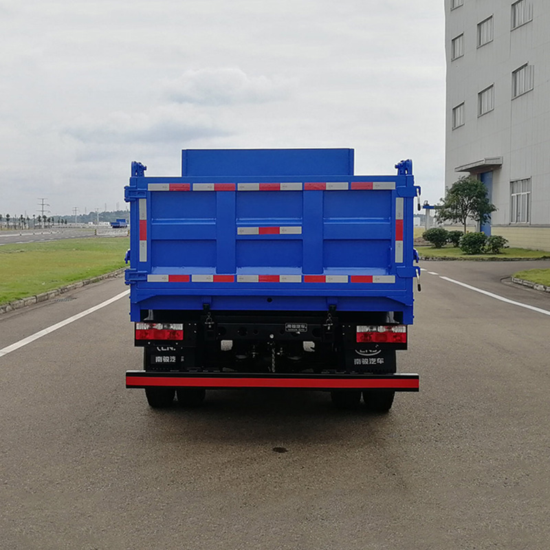 Самосвал Наньджун Сянкан Роскошь Версия 150 л.с. 4 × 4 3,15 м