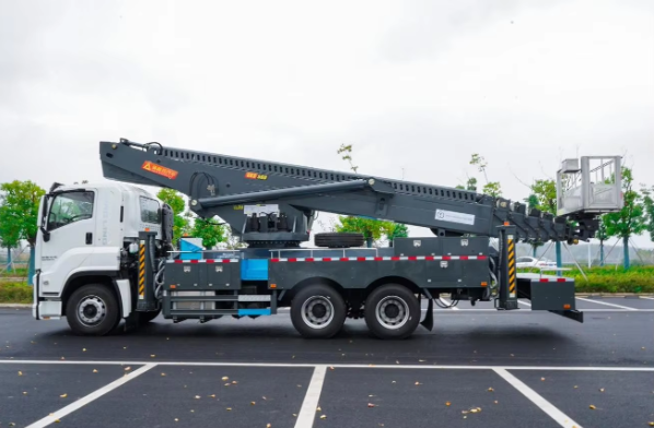 Aerial Cage Work Platform Truck