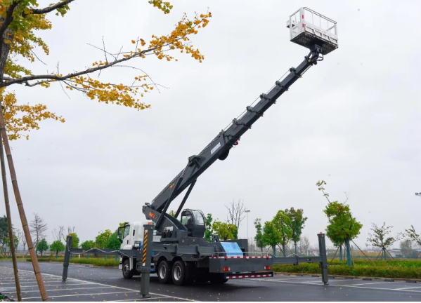 Aerial Cage Work Platform Truck