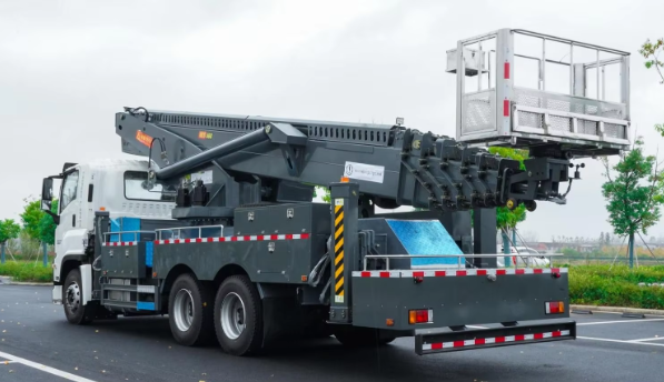 Aerial Cage Work Platform Truck