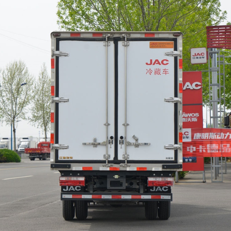 ЯАК Канглинг J3 95-сильный 3,7-метровый однорядный рефрижератор