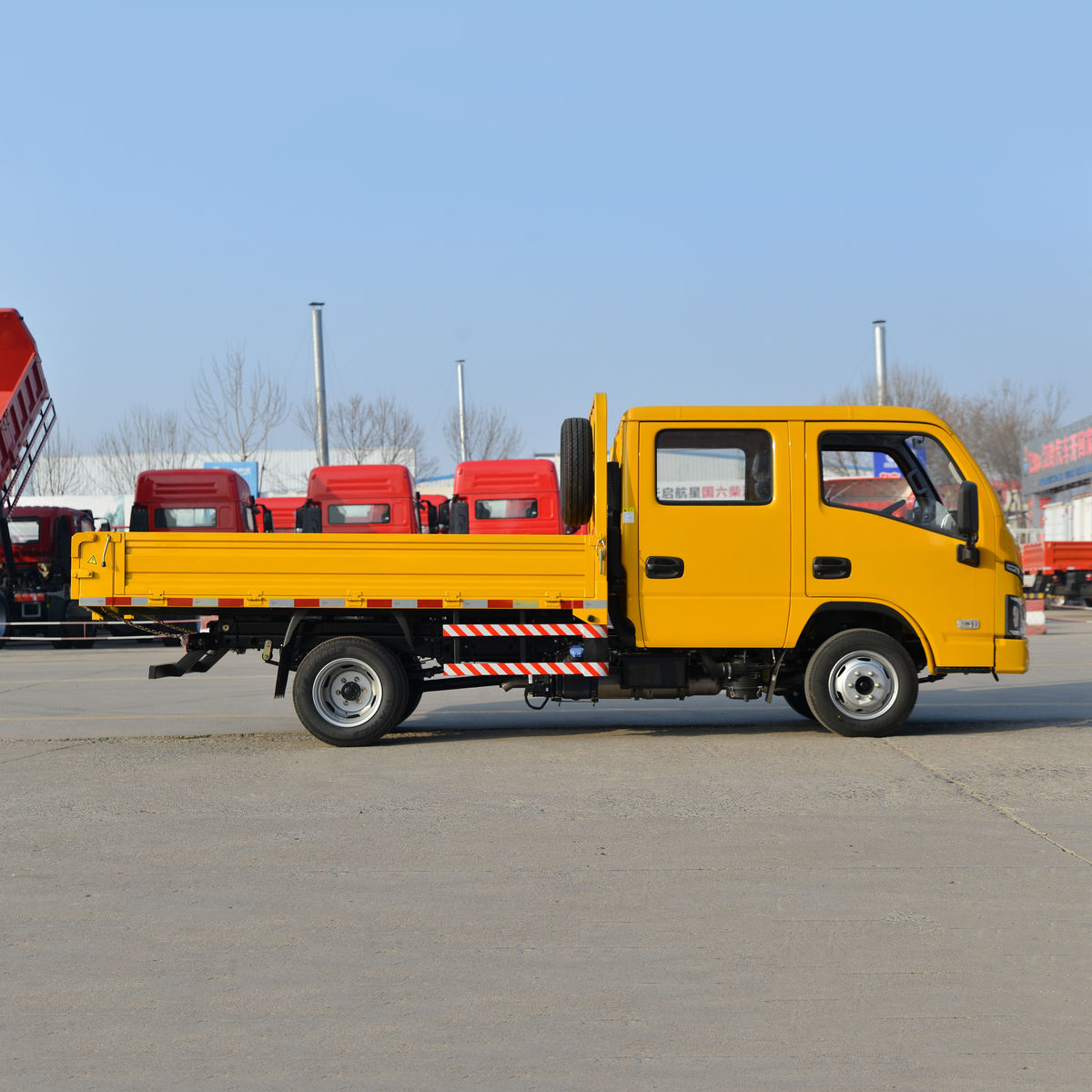 Мини-самосвал САИК Юэджин Фуюнь S80 95HP 4X2 3,05 м