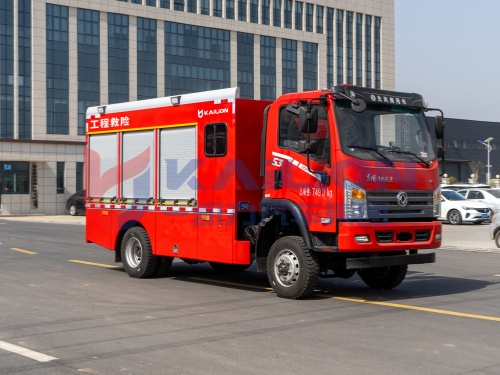 केएलएफ - डोंगफेंग एस3 उच्च प्रवाह 2000 घन मीटर जल निकासी आपातकालीन बचाव वाहन