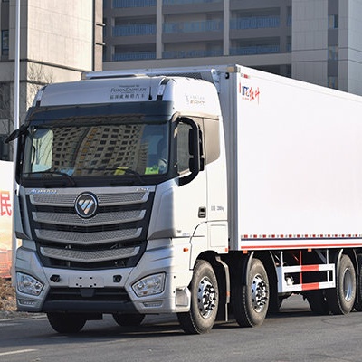 Camión refrigerado Foton Auman EST de 490 caballos de fuerza, 8x4 y 9,2 metros