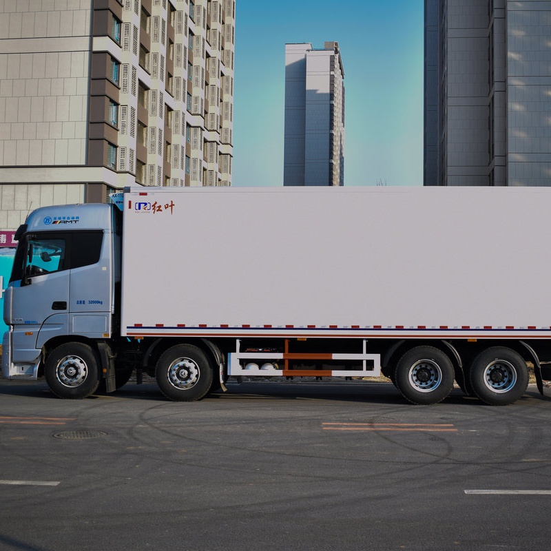 Camión refrigerado Foton Auman EST de 490 caballos de fuerza, 8x4 y 9,2 metros