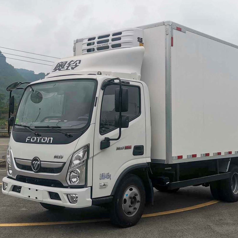 Camión refrigerado Beiqi Ruixiang de una sola fila, 4x2, 131 caballos de fuerza y ​​4,08 metros de longitud.