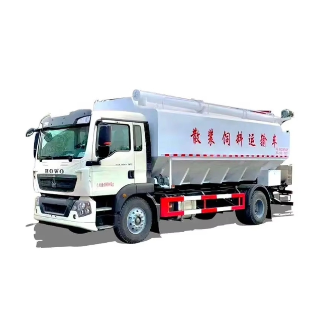 Howo Customized 12 Ton 15 Ton Bulk Feed Truck Bagong Diesel Feed Haul Truck para sa Farm Livestock