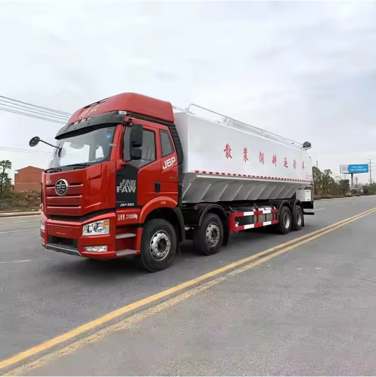Camión cisterna de 25 toneladas para transporte de alimento avícola, de granos a granel y para granjas.