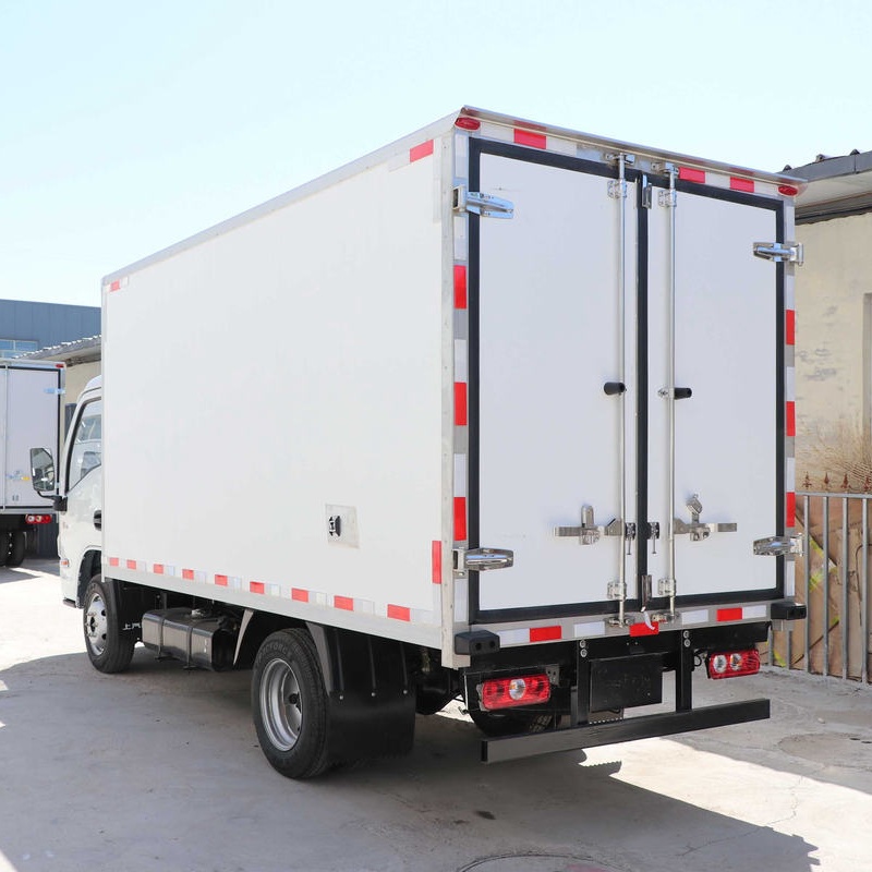 Camión frigorífico Yuejin Xiaofuxing S70, 113 CV, 4X2, 3,26 metros