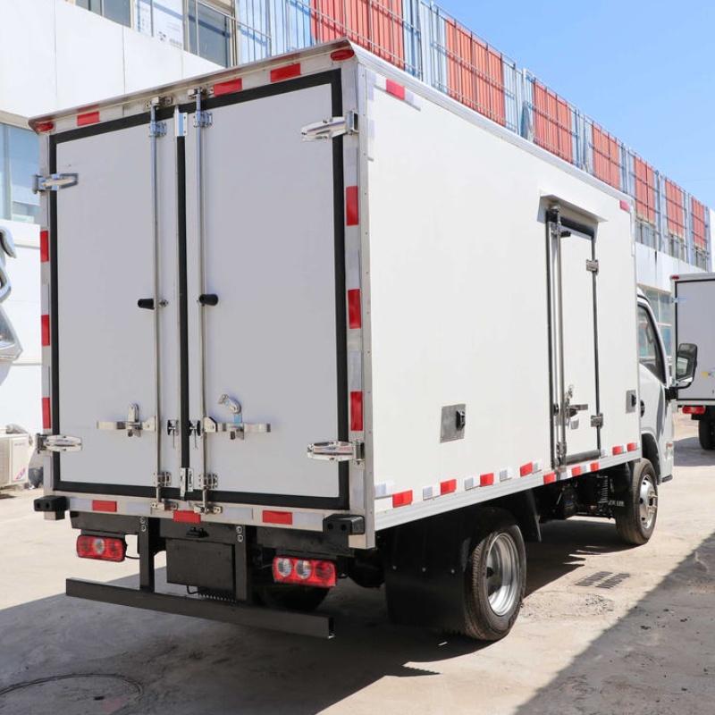 Camión frigorífico Yuejin Xiaofuxing S70, 113 CV, 4X2, 3,26 metros