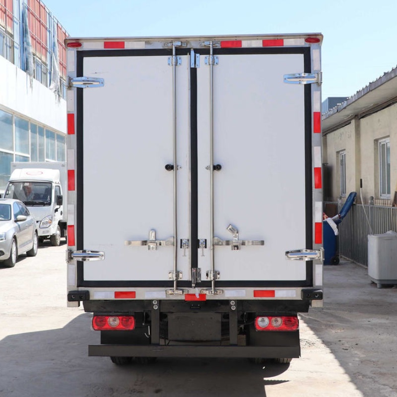 Camión frigorífico Yuejin Xiaofuxing S70, 113 CV, 4X2, 3,26 metros