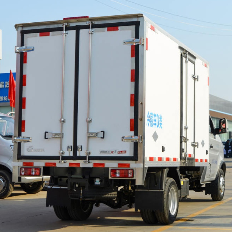 Camión refrigerado Changan Kuayuewang X3 PLUS de 122 caballos de fuerza y ​​3,21 metros de longitud