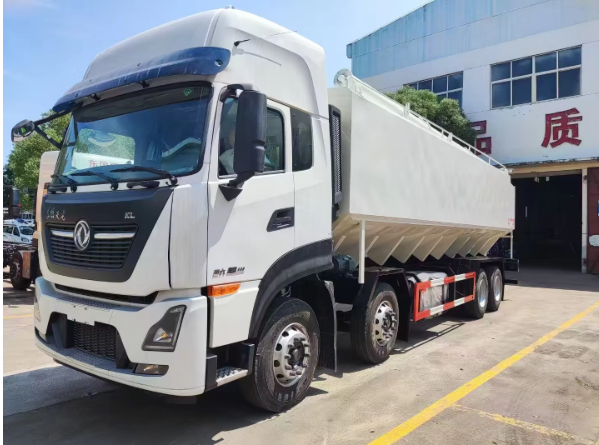 30 Tons Pig Feed Transport Truck