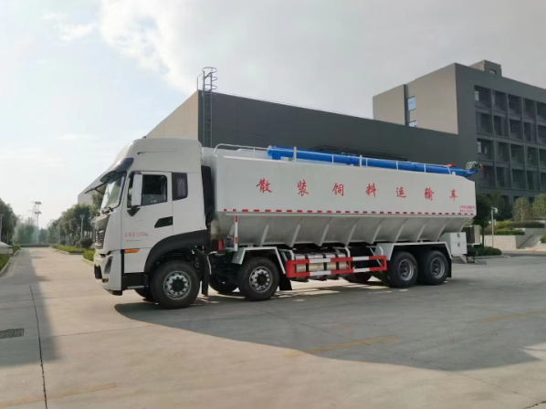 30 Tons Pig Feed Transport Truck