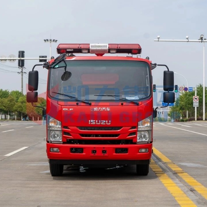 Camión de bomberos de espuma Kailifeng Isuzu 700P de 4 metros cúbicos