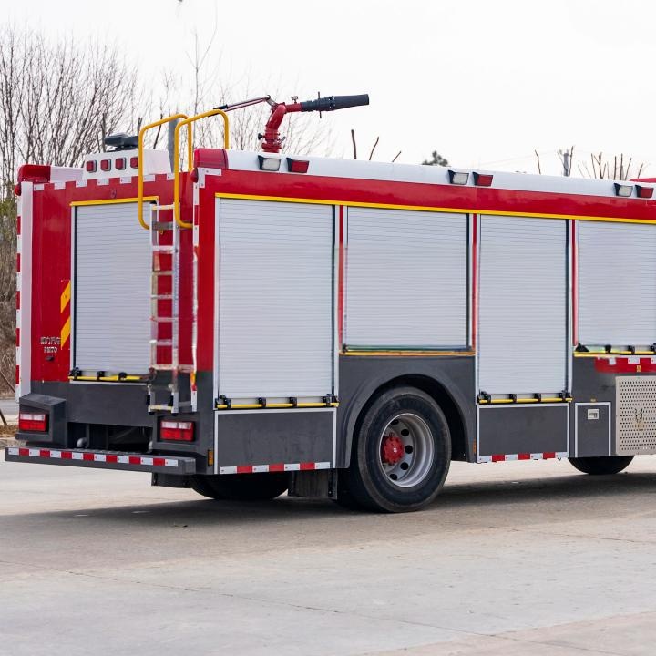 Camión de bomberos de espuma Kailifeng Dongfeng D9