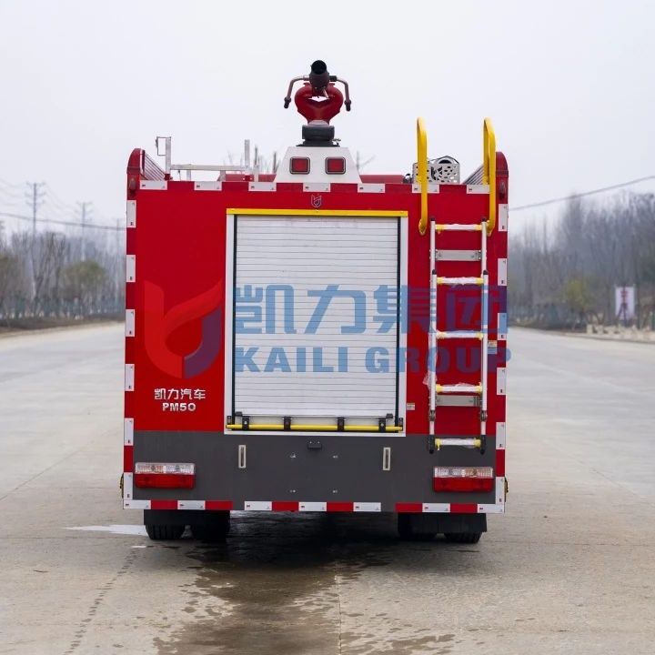 Camión contra incendios de espuma Kailifeng Dongfeng Caput de 5 metros cúbicos