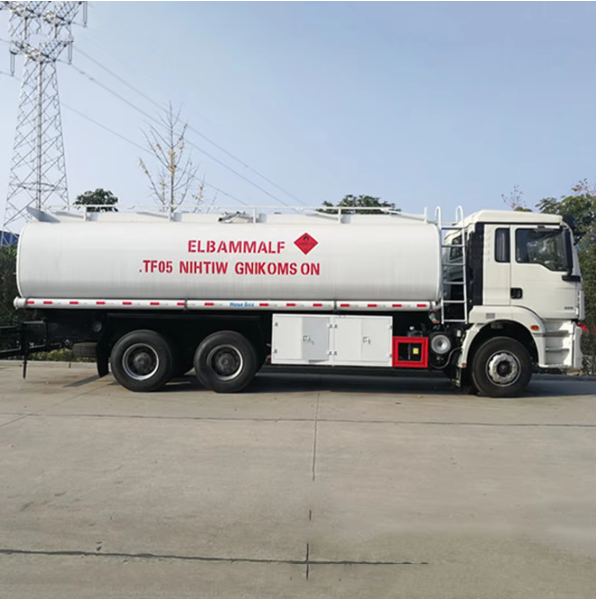 Camión cisterna de petróleo SHANCMAN F3000 6X4, 10 ruedas, 25 cbm