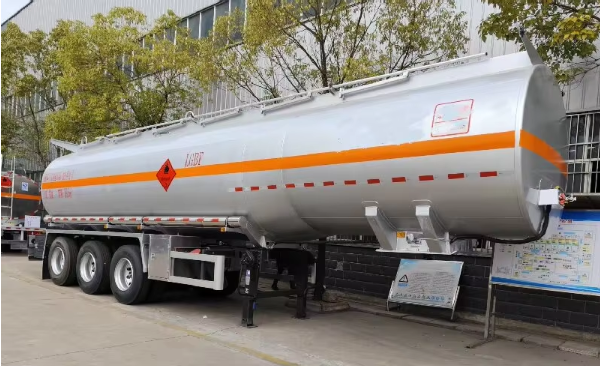 30-ton Semi-trailer Tanker