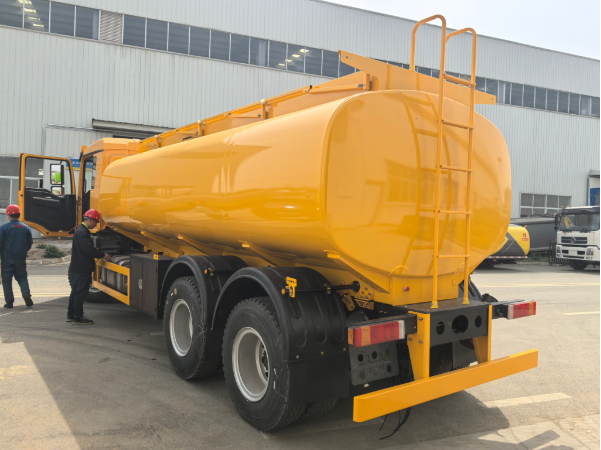 6x4 Refueling Truck