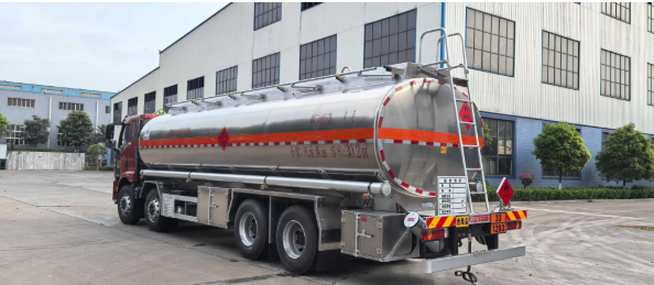 Camión cisterna FAW 8x4 de 30.000 litros para combustible en venta