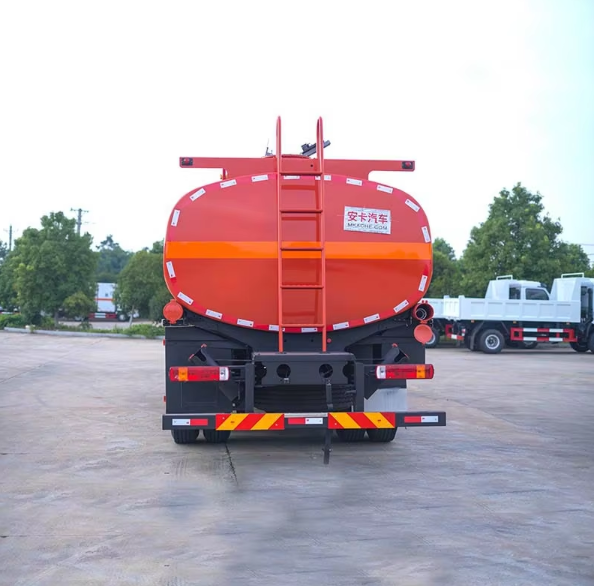 Camión cisterna diésel de aleación de aluminio FAW Jiefang con doble puente y 6 x 4 pulgadas