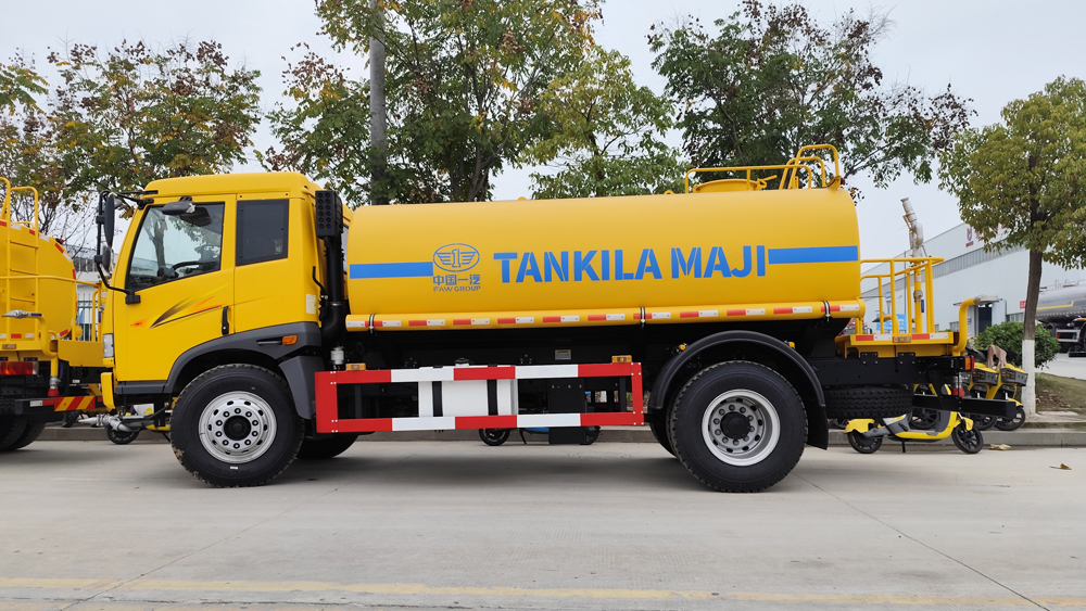 12m³ Water Sprinkler Truck