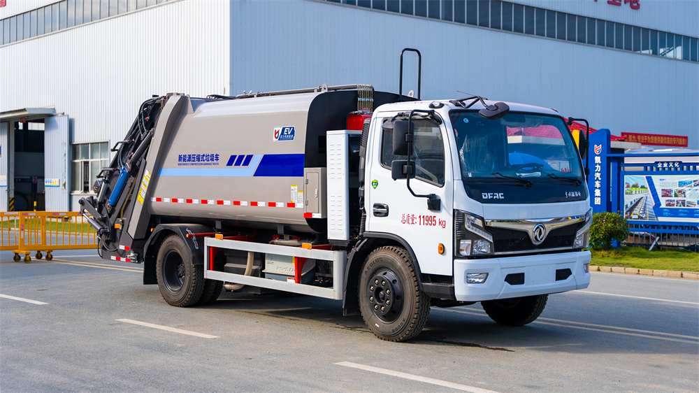 Hybrid Compressed Garbage Truck