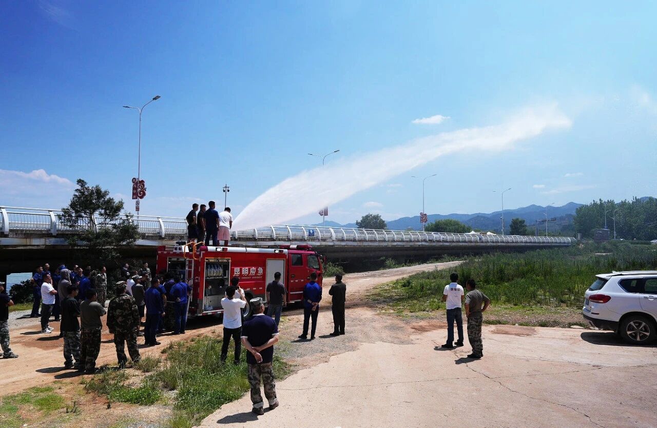 environmental sanitation cleaning truck