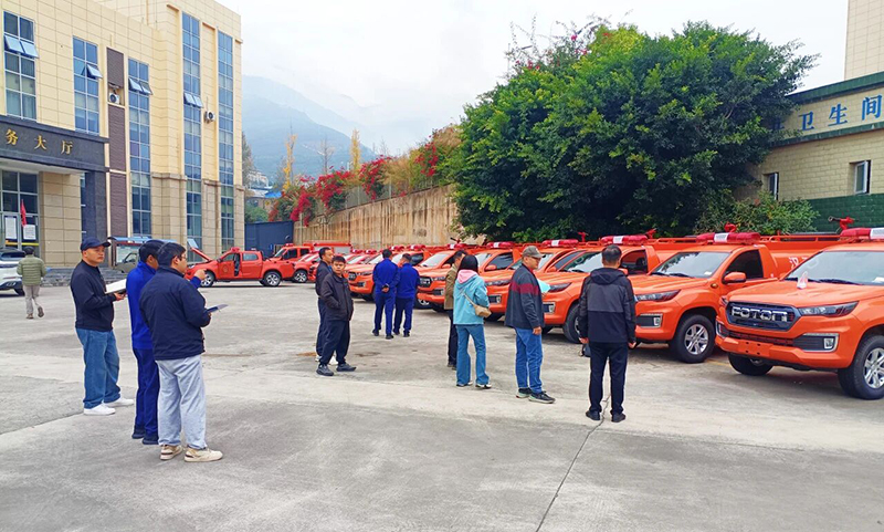 Compressed garbage truck Compressed garbage truck