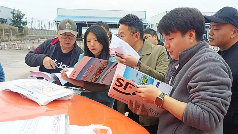 Compressed garbage truck Compressed garbage truck