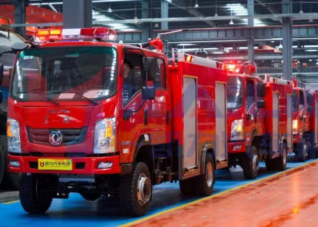 Livraisons massives et ventes exceptionnelles ! Les camions lance-incendie Kaili Feng Dongfeng Suizhuan dominent le marché.