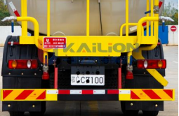 water sprinkler truck