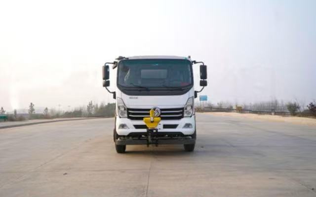 Truk Penyiram Air Kailifeng Sinotruk 12cbm – KLF5160GPSC6