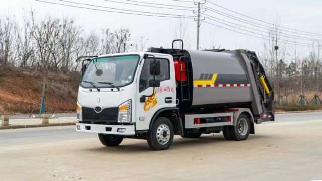 Camion à ordures à compression Kailifeng Sinotruk Haoman 6.5cbm – KLF5042ZYSZ6