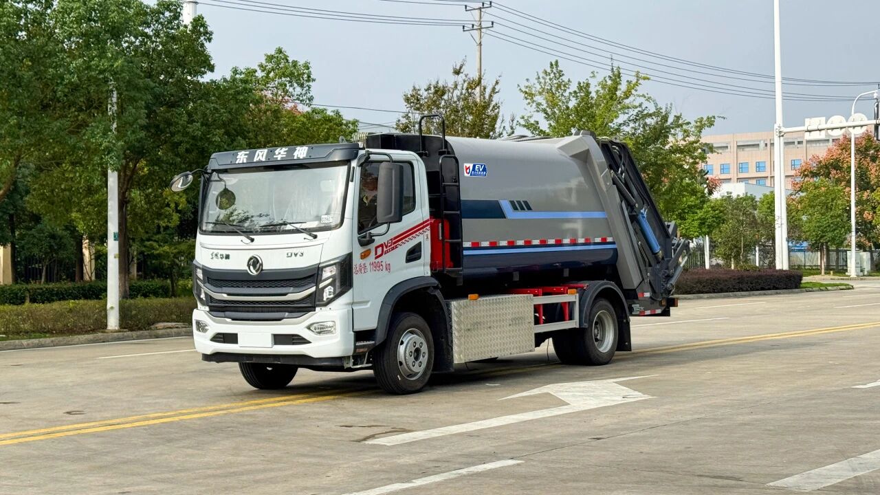 compactor garbage truck
