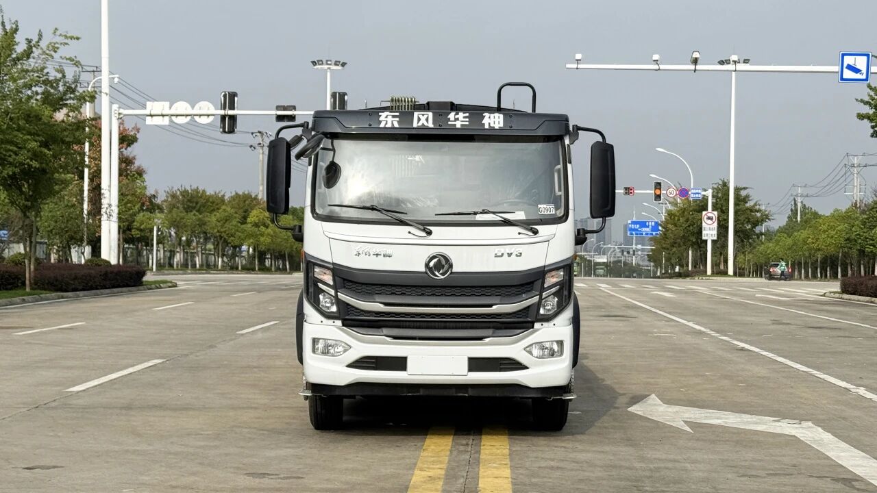 all-electric compactor garbage truck