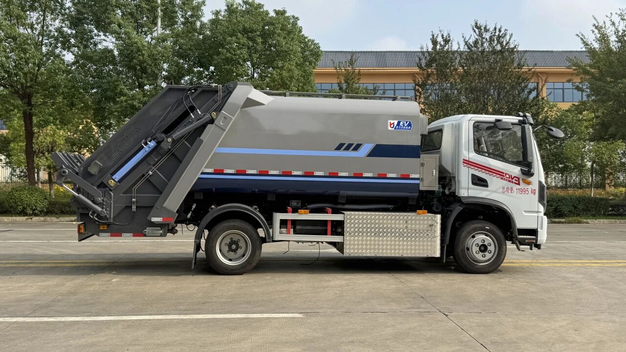 all-electric compactor garbage truck