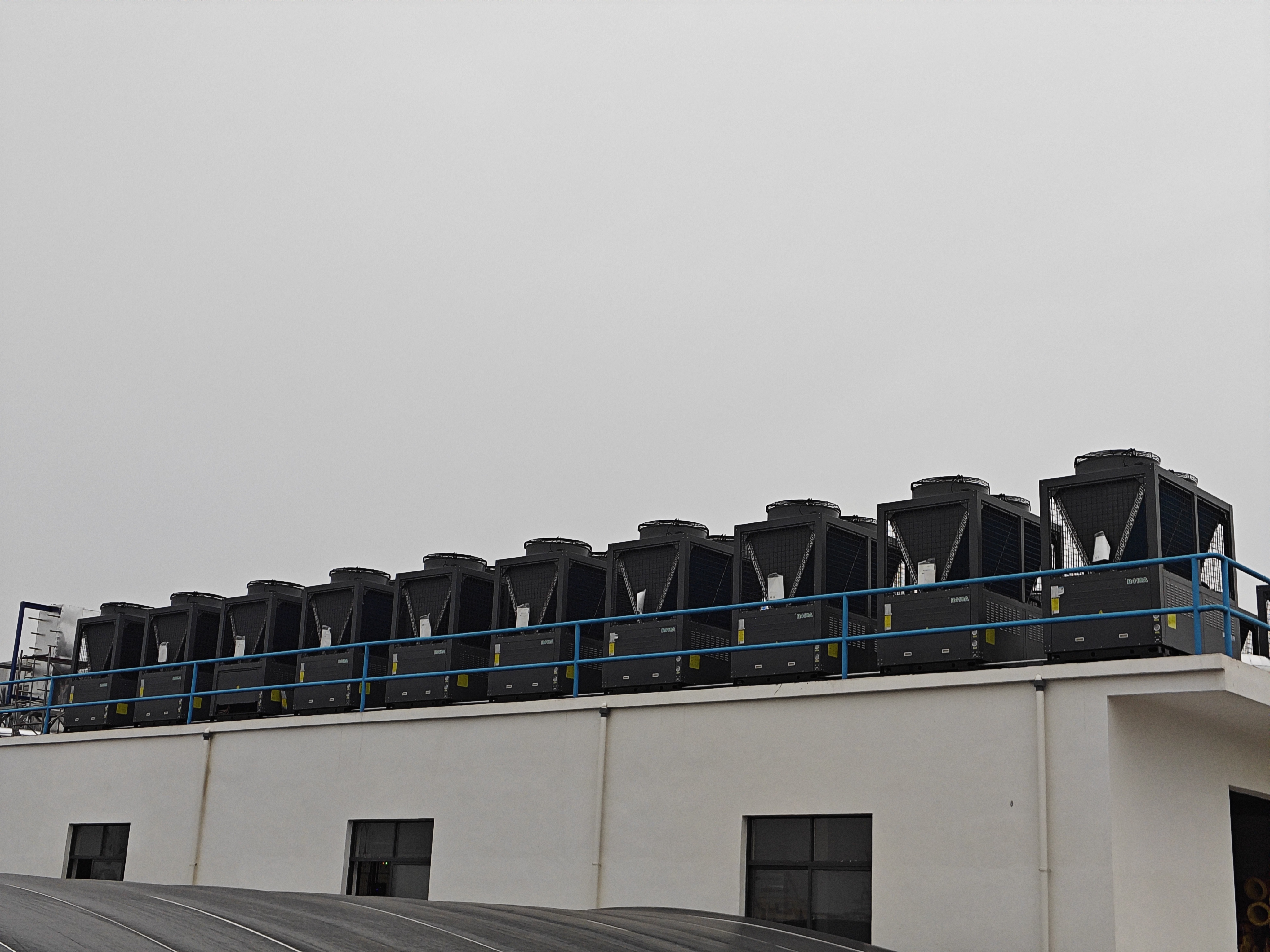 ultra-low-temperature air source heat pumps