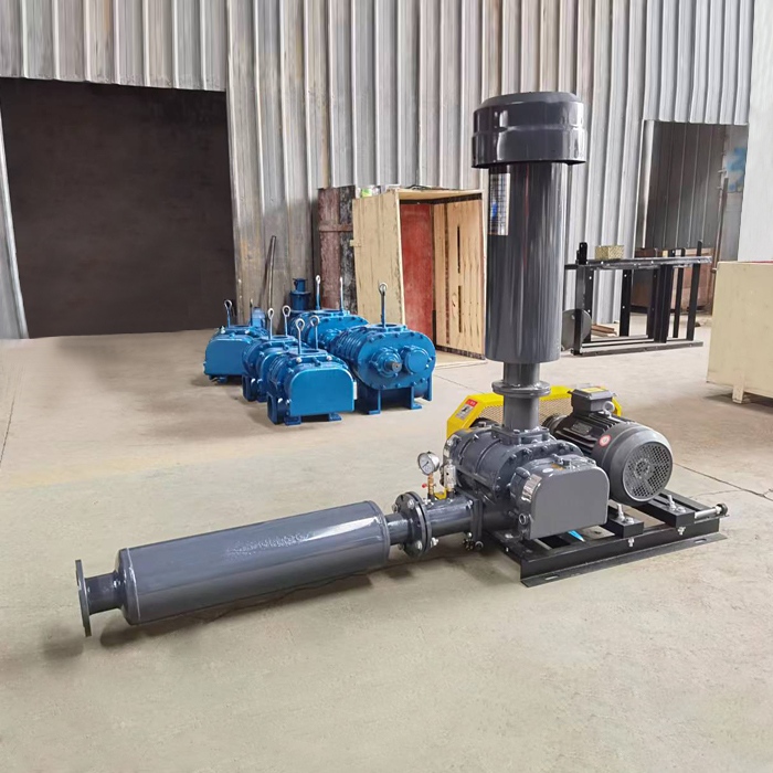 Three Leaf Roots Blower