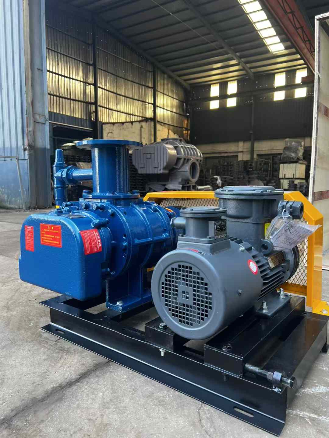 Stainless steel steam compressor
