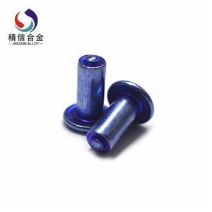 Tungsten carbide ice gripping studs for winter tyre