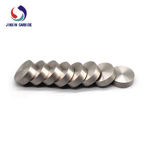 What are the advantages of using tungsten cylindrical weights in racing?