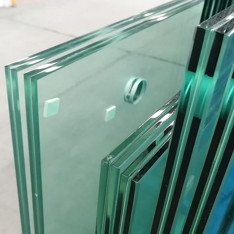 Frameless Laminated Glass Balustrade With Handrail