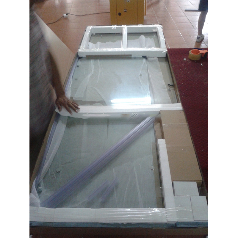 Water Repellent Glass Shower Panel With Seal Strip Parts And Handle