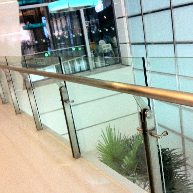 Frameless Floor Mounted Glass Railing Laminated Glass