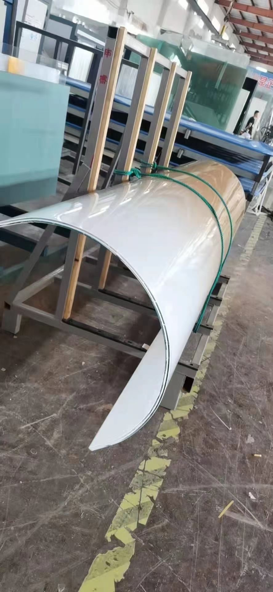 Curved tempered glass