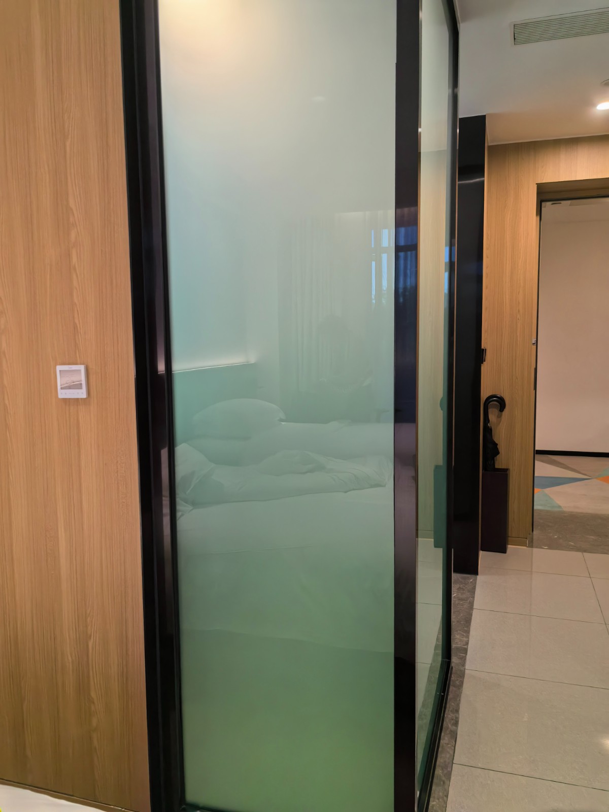frosted gradient glass