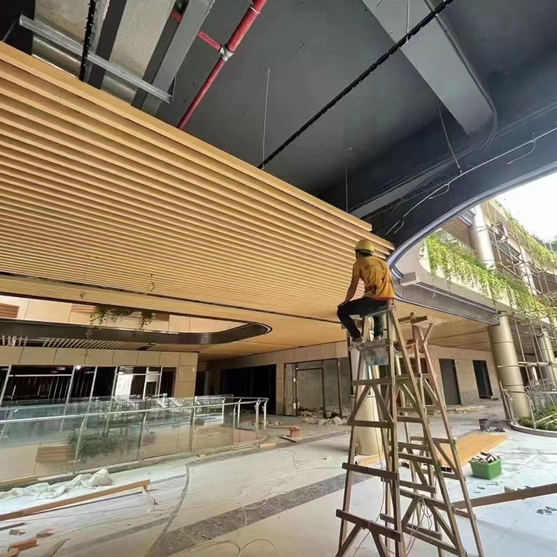 What’s The Difference Between U-Baffle Ceiling And Extruded Baffle Ceiling?